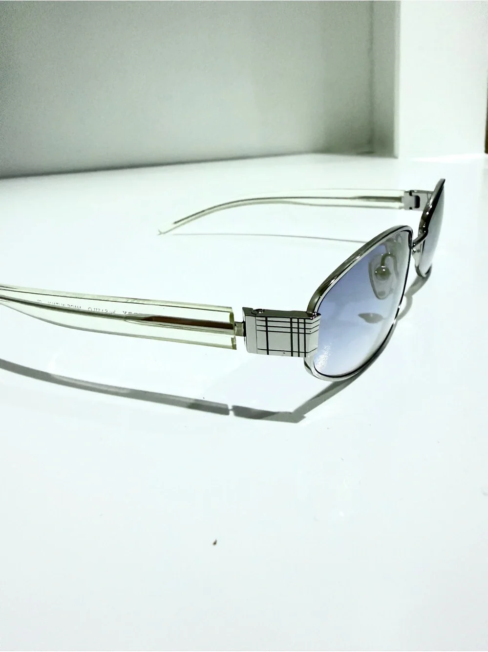 Vintage Burberry B 8970 Oval Custom Blue Lens Sunglasses Silver Nova Check Clear